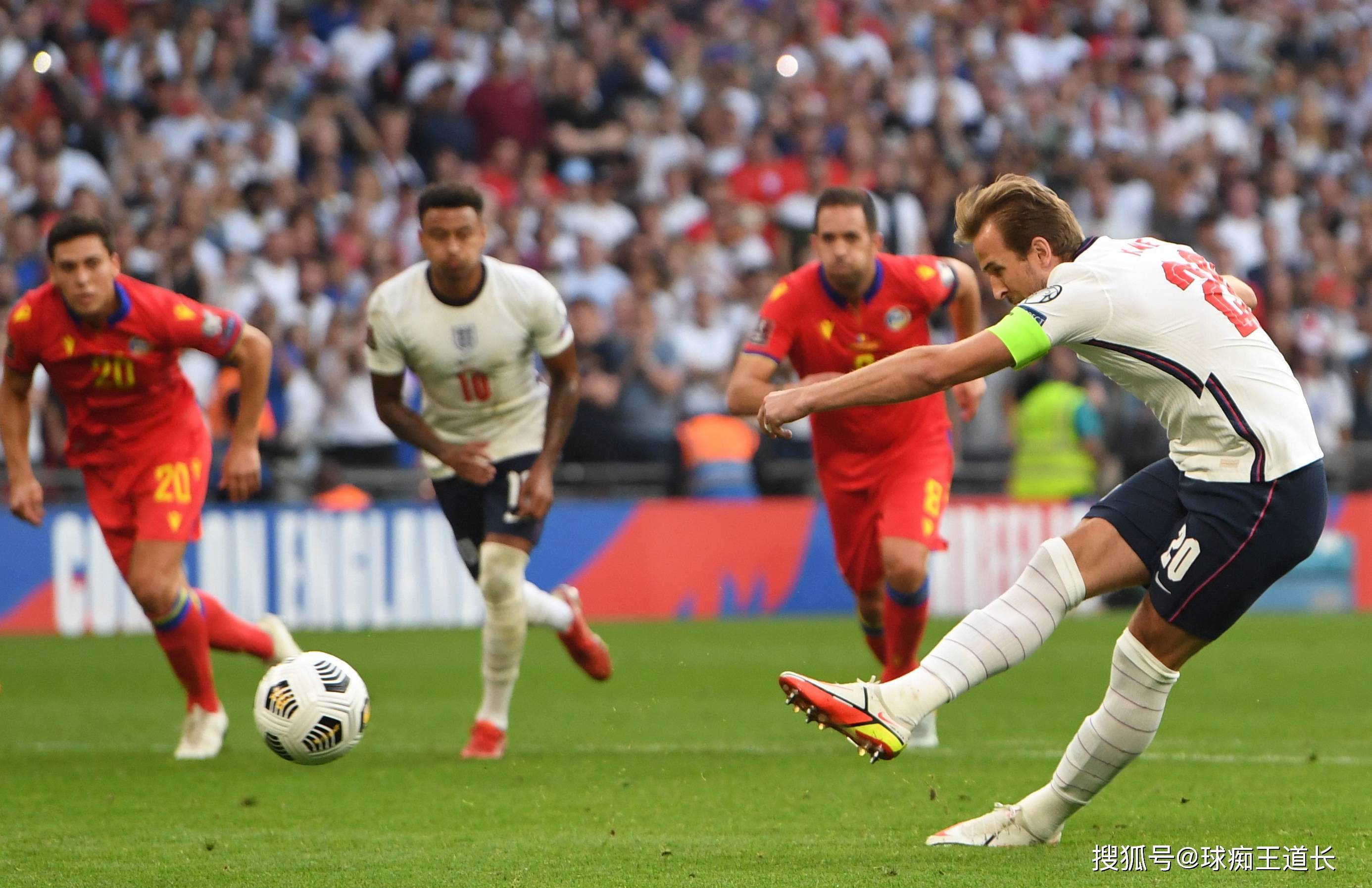 欧洲足球比赛激情上演，赛场气氛高涨的简单介绍