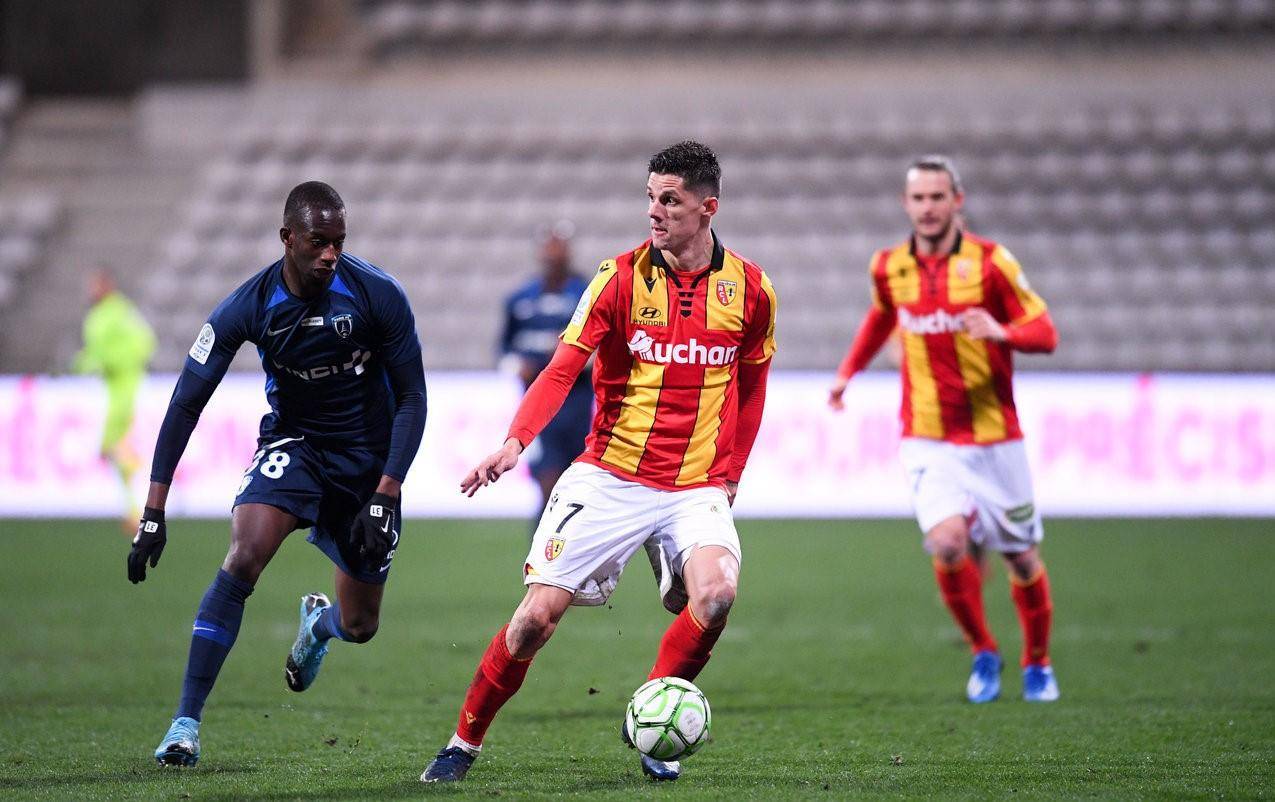 包含佛罗伦萨将对决都灵：争取三分保级的词条