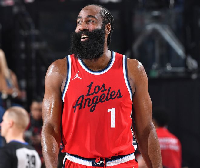 关于哈登连续七场比赛得分超过出色防守，篮网冲击纪录！的信息